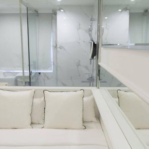 Mini Double Room Continuous